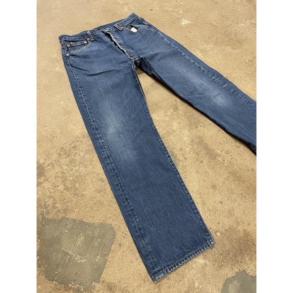 Levis 501 Jeans Mens 35x31 Medium Wash Blue Straight Leg Button Fly Distressed - Picture 2 of 16